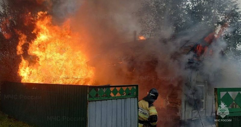 В Завитинске огнеборцы ликвидировали пожар на частном подворье